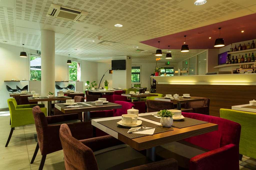 The Originals Boutique Hotel Restaurant Saint James, Montaigu-Vendee Amenidades foto